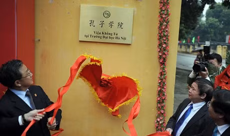 教育培训合作为越中持久友谊奠定基础 ảnh 4 教育培训合作为越中持久友谊奠定基础 ảnh 4