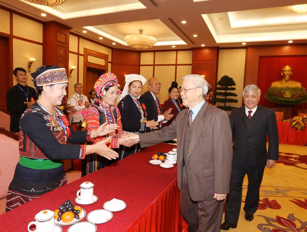 阮富仲总书记会见少数民族模范代表 ảnh 2 阮富仲总书记会见少数民族模范代表 ảnh 2