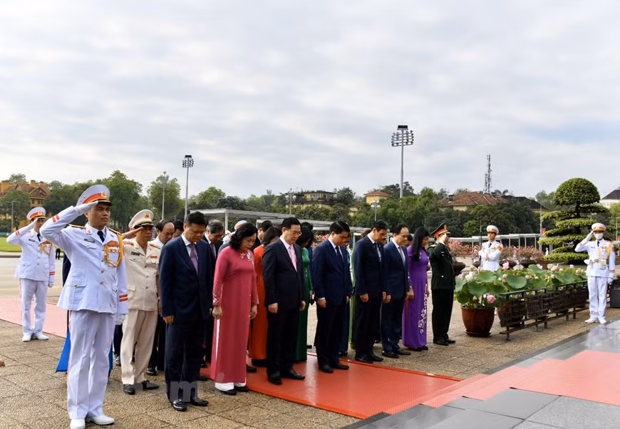 组图：胡志明主席诞辰130周年庆典在河内隆重举行 ảnh 4