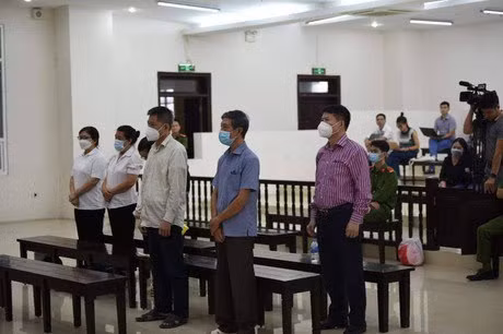 越南卫生部前副部长张国强获减刑 ảnh 1 越南卫生部前副部长张国强获减刑 ảnh 1