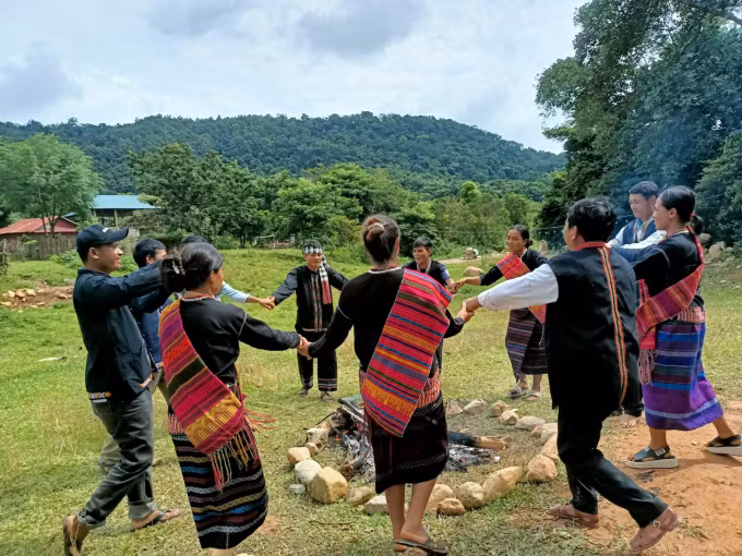 瑞士发展与合作协会为1200名少数民族人开展旅游业务培训活动 ảnh 1 瑞士发展与合作协会为1200名少数民族人开展旅游业务培训活动 ảnh 1