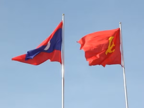 越南领导人致贺电庆祝老挝人民革命党成立64周年 ảnh 1 越南领导人致贺电庆祝老挝人民革命党成立64周年 ảnh 1