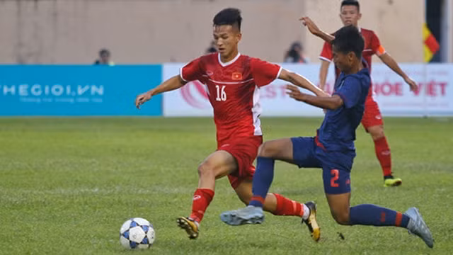 2019年越南国际U19足球赛:越南队与泰国队握手言和 将于明日迎战中国队 ảnh 1 2019年越南国际U19足球赛:越南队与泰国队握手言和 将于明日迎战中国队 ảnh 1