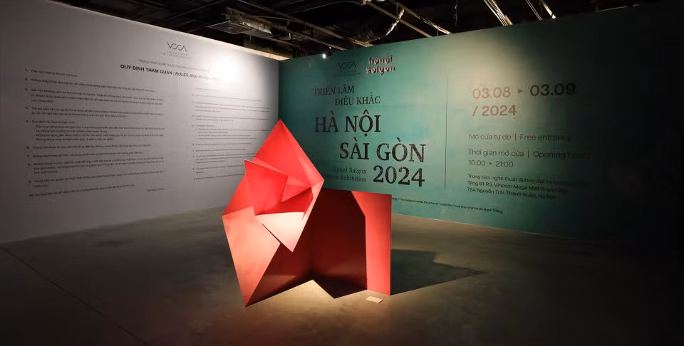 Vincom 当代艺术中心是“河内-西贡雕塑”展览举行的地方。图自越通社/越南画报