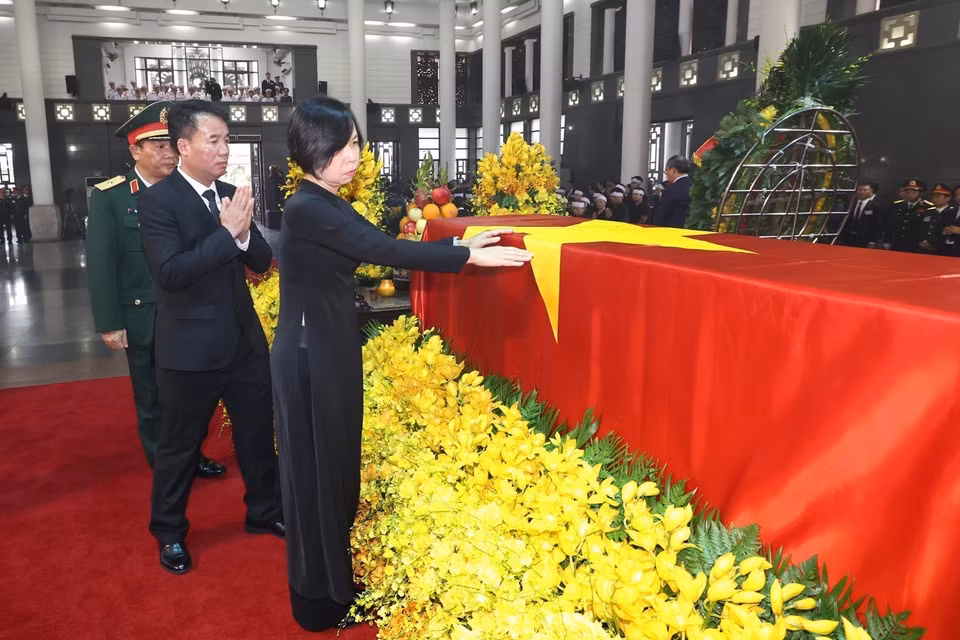 越南政府代表团前来吊唁阮富仲总书记逝世。图自越通社