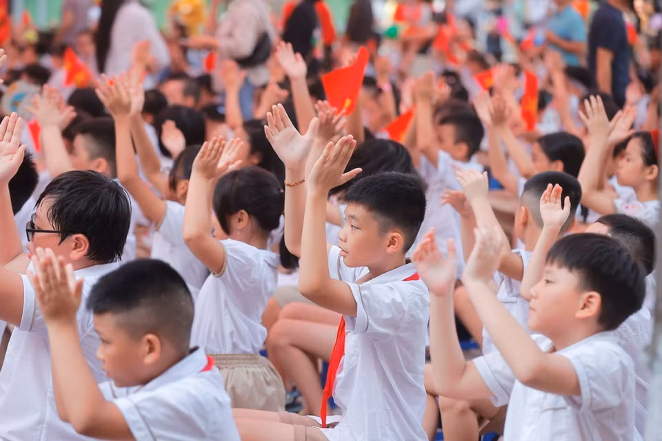 巴亭郡讲武初中学校2024-2025学年开学典礼。图自越通社