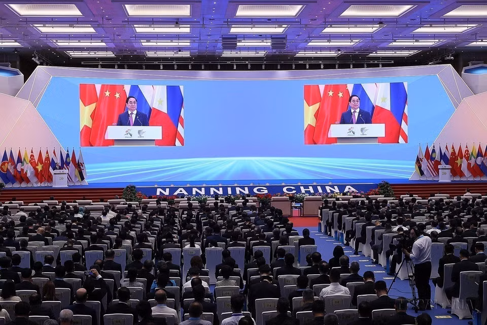 越南政府总理范明政在第20届中国—东盟博览会和中国—东盟商务与投资峰会开幕式上发表讲话（中国南宁，于2023年9月17日）。图自越通社
