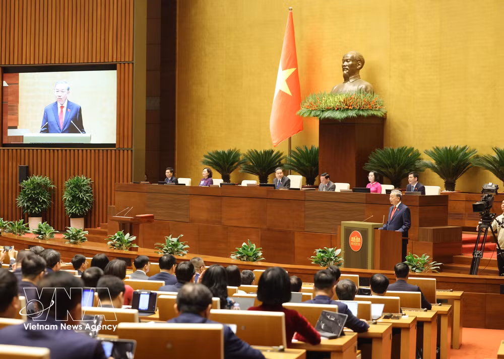vnanet-potal-le-tuyen-the-nham-chuc-cua-chu-tich-nuoc-to-lam-8685554.jpg