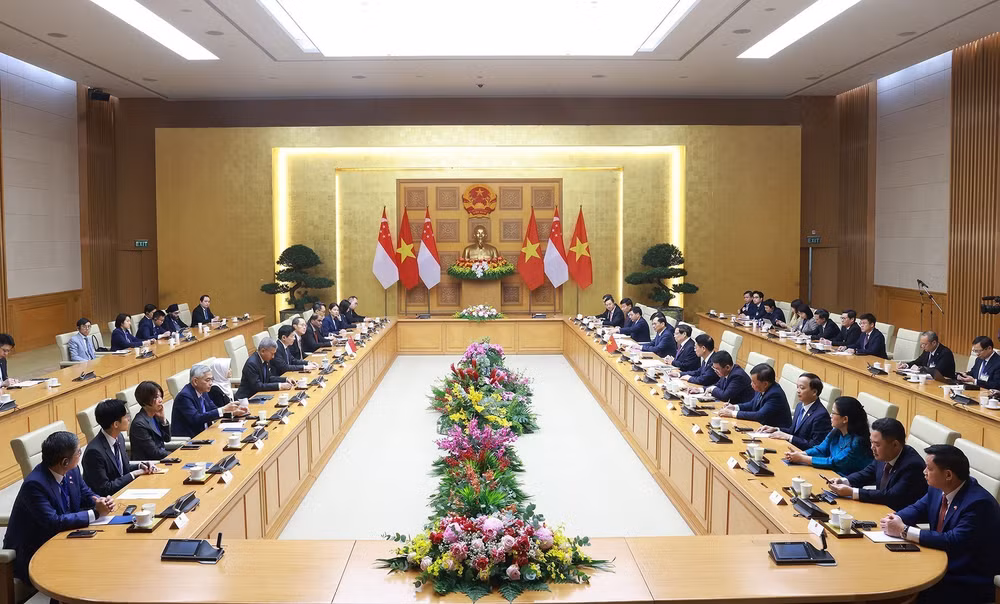 vna-potal-thu-tuong-pham-minh-chinh-va-thu-tuong-singapore-lawrence-wong-hoi-dam-7934322.jpg