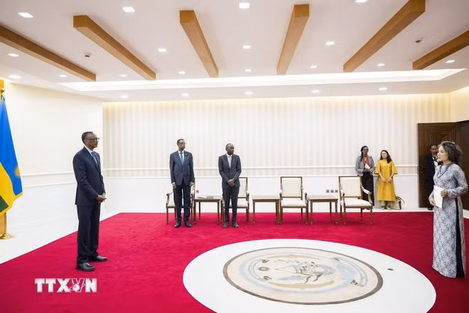dai-su-vu-thanh-huyen-rwanda-3.jpg