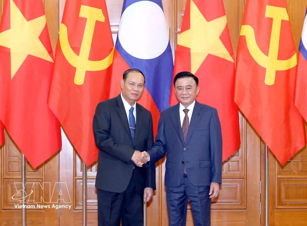 vnanet_potal-thuong-truc-ban-bi-thu-tran-cam-tu-chu-tri-le-don-thuong-truc-ban-bi-thu-lao-9089037.jpg