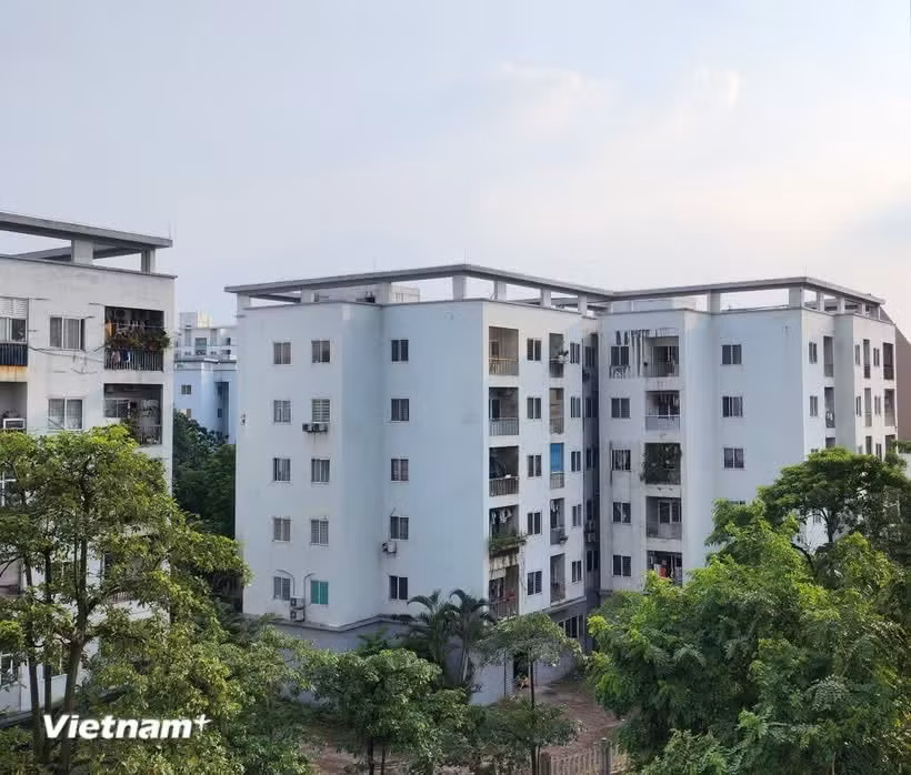 许多中低收入劳动者期盼获得稳定、价格合理的住所。图自Vietnam+