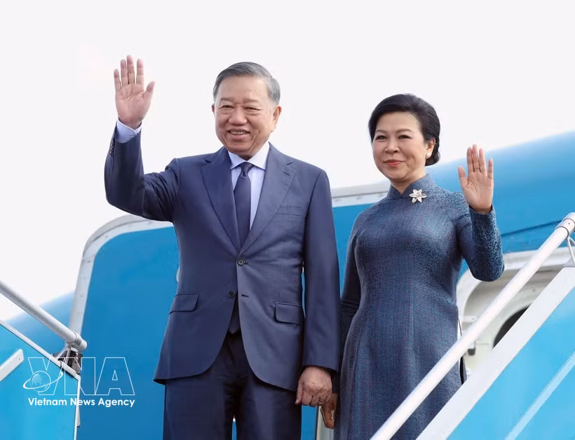越共中央总书记、国家主席苏林偕夫人启程对俄罗斯进行国事访问、对法国进行正式访问并出席国际太空峰会。图自越通社 