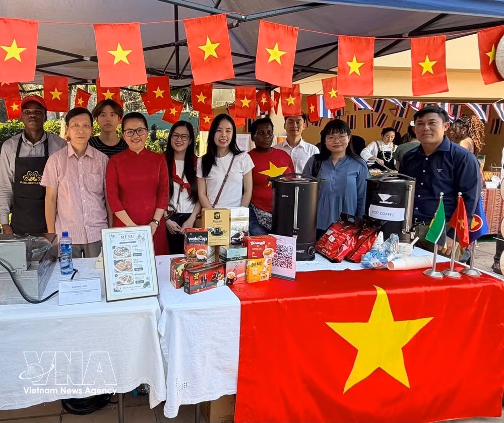 vnanet-potal-dac-sac-hoi-cho-am-thuc-asean-lan-dau-tien-tai-mozambique-8979339.jpg
