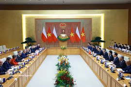 越南政府总理黎明兴与波兰总理唐纳德·图斯克举行会谈