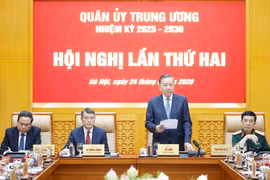 越共中央总书记、国家主席苏林主持召开第二次中央军委会议