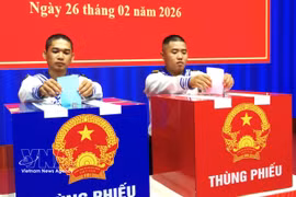海军第2军区提前投票启动：超过400多官兵与渔民率先投票