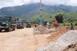洪灾过后，莱州省加快建设安置区 助灾民早日安居
