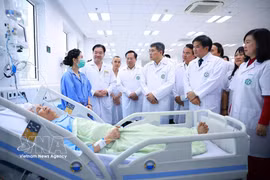 黎明兴强调：人是国家发展的中心、主体、目标和动力