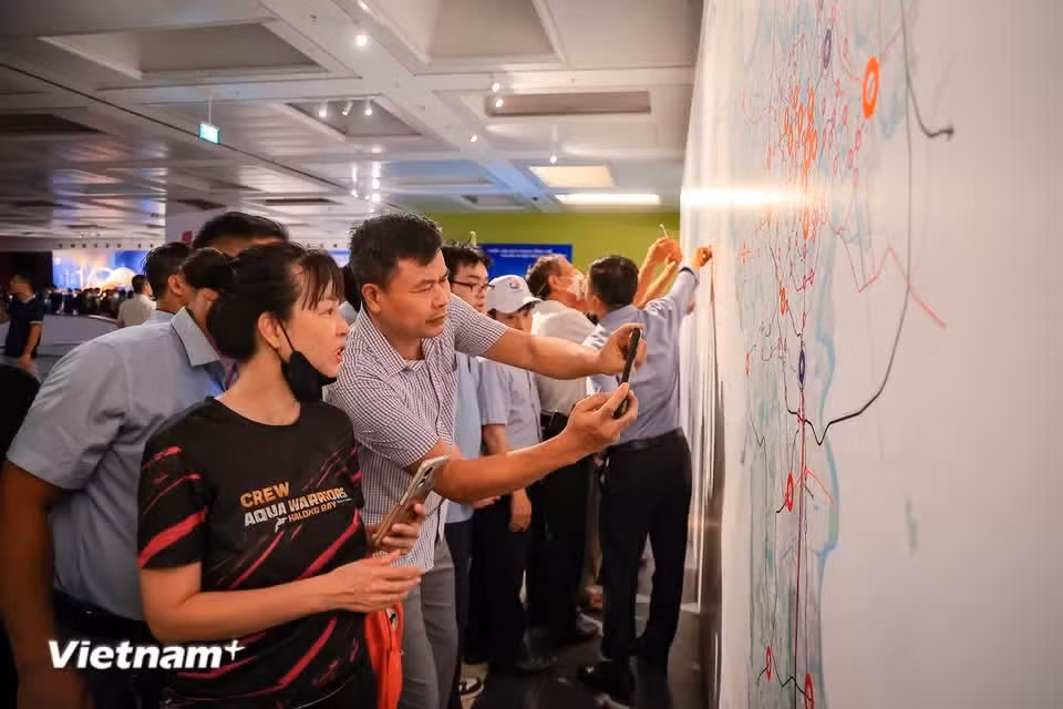 此外，规划还将在各增长极建立特殊机制，其中具有代表性的包括与北部机场城市相结合的自由贸易区，以及和乐科技城。（图自Vietnam+）