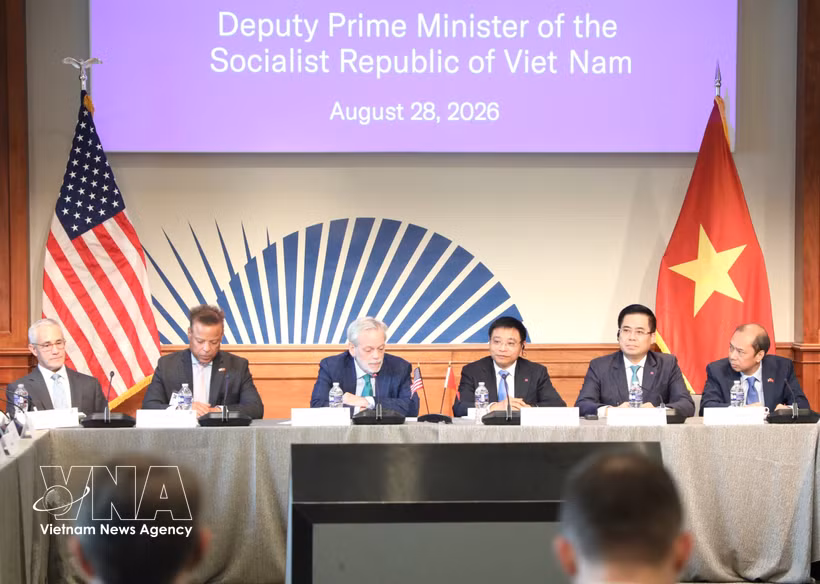 越南政府副总理阮文胜出席美国企业座谈会。图自越通社