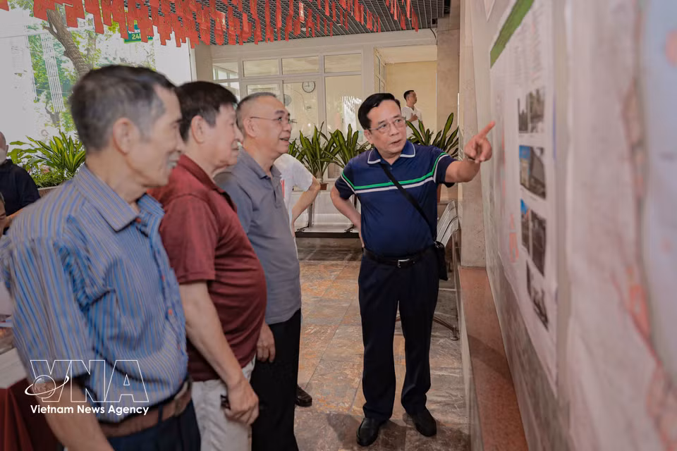 许多居民对河内市政府开展规划征求意见工作表示欢迎，期待还剑湖区域空间重建和结构调整将带来新的面貌，在实现现代化发展的同时，完整保留首都文化遗产价值。图自：越通社