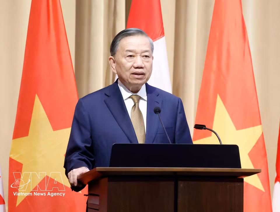 越共中央总书记、国家主席苏林在加拿大首都渥太华发表题为《世界动荡背景下的越加战略伙伴关系》的政策演讲。图自越通社
