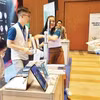 企业在胡志明市数字化转型日介绍数字化转型解决方案。图自nhandan.vn