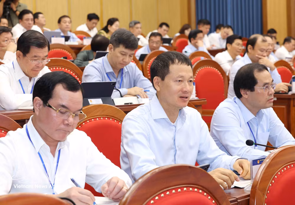 vnanet-potal-thuong-truc-ban-bi-thu-truyen-dat-chuyen-de-boi-duong-kien-thuc-doi-voi-uy-vien-trung-uong-dang-khoa-xiv-8967008-2.jpg
