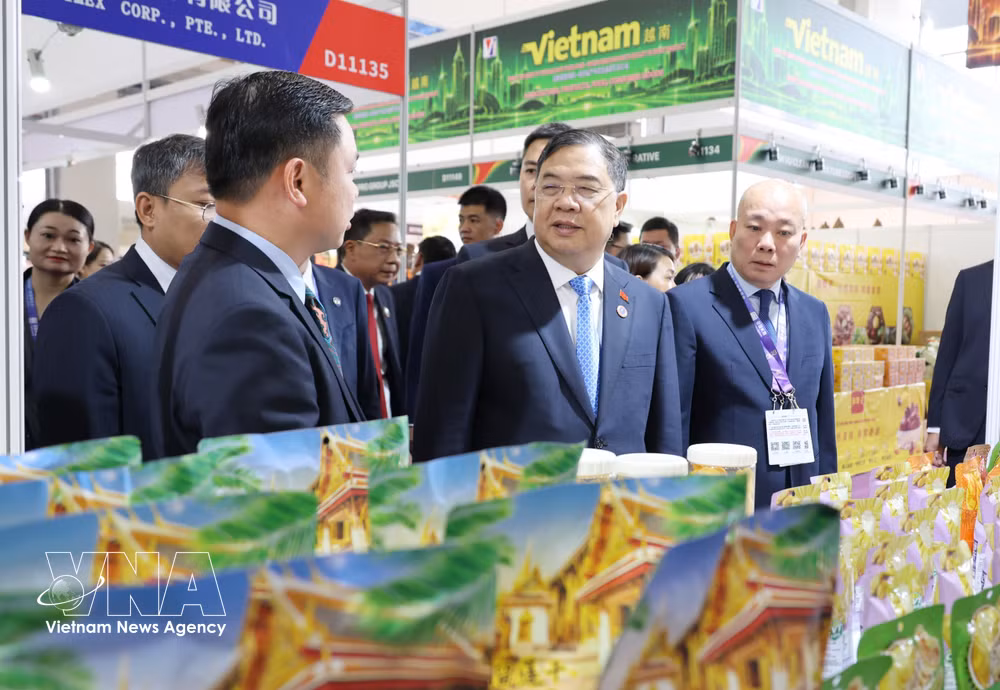 vnanet_potal-pho-thu-tuong-pham-gia-tuc-du-hoi-nghi-caexpo-lan-thu-23-tai-trung-quoc-9030665-1.jpg