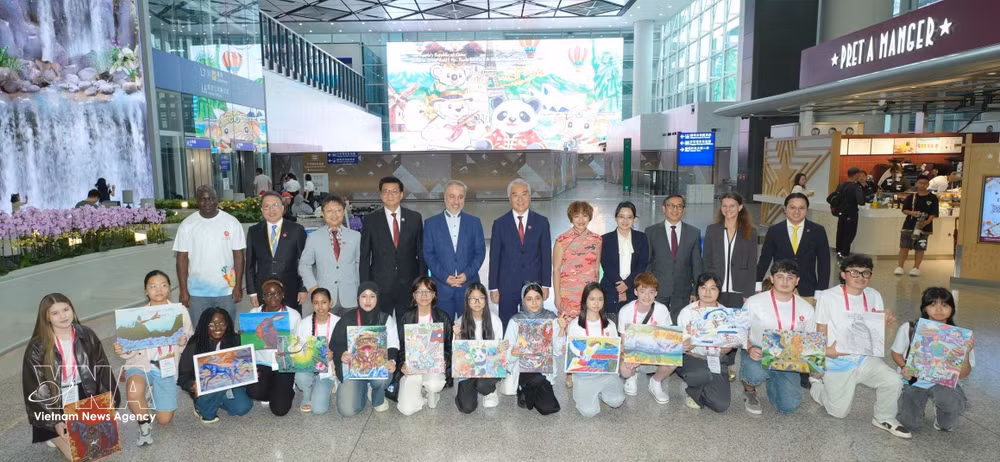 vnanet-potal-viet-nam-gianh-giai-vang-cuoc-thi-ve-tranh-thieu-nhi-quoc-te-tai-hong-kong-trung-quoc-8992140-3.jpg