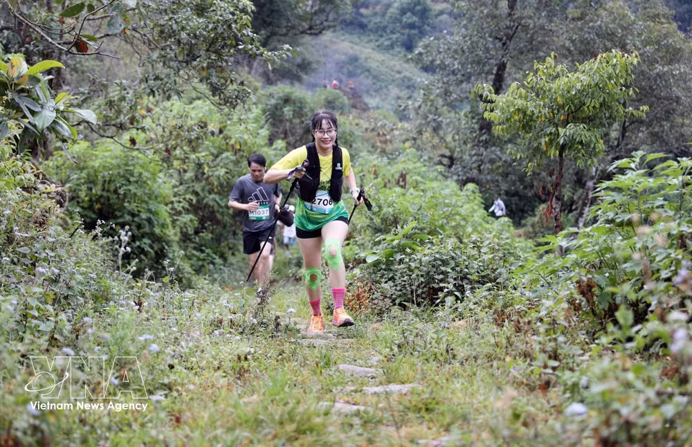 vnanet_potal-lai-chau-giai-buoc-chan-tren-may-chinh-phuc-con-duong-da-co-pavi-nam-2026-9065394-1.jpg