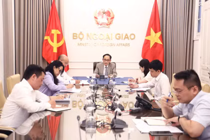 越南外交部长黎怀忠与加拿大外交部长阿妮塔·阿南德通电话 图自越南外交部